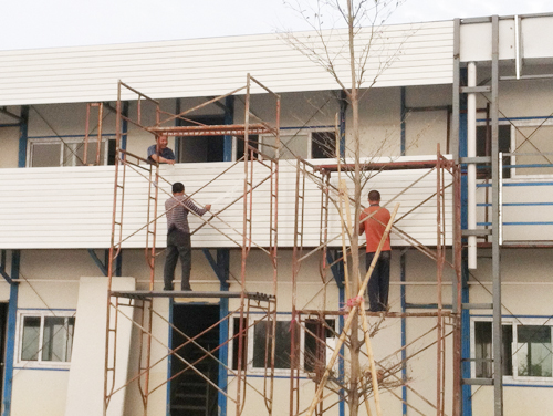 旧楼翻新施工现场